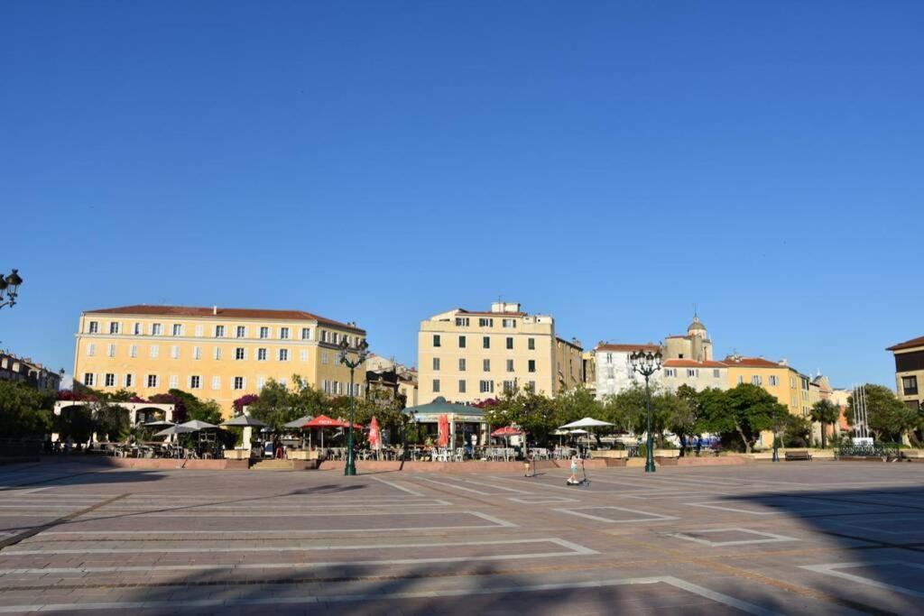 Appartement Plein De Charme - Ajaccio Hyper Centre Εξωτερικό φωτογραφία